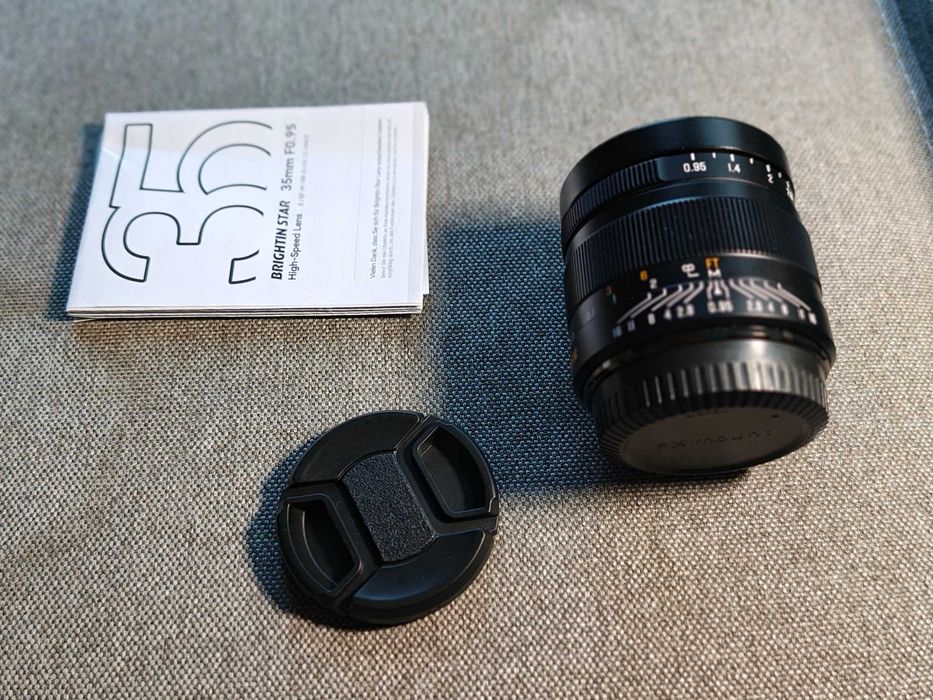 Brightin Star 35mm F0.95 APS-C Manual Focus Lens for Fujifilm X