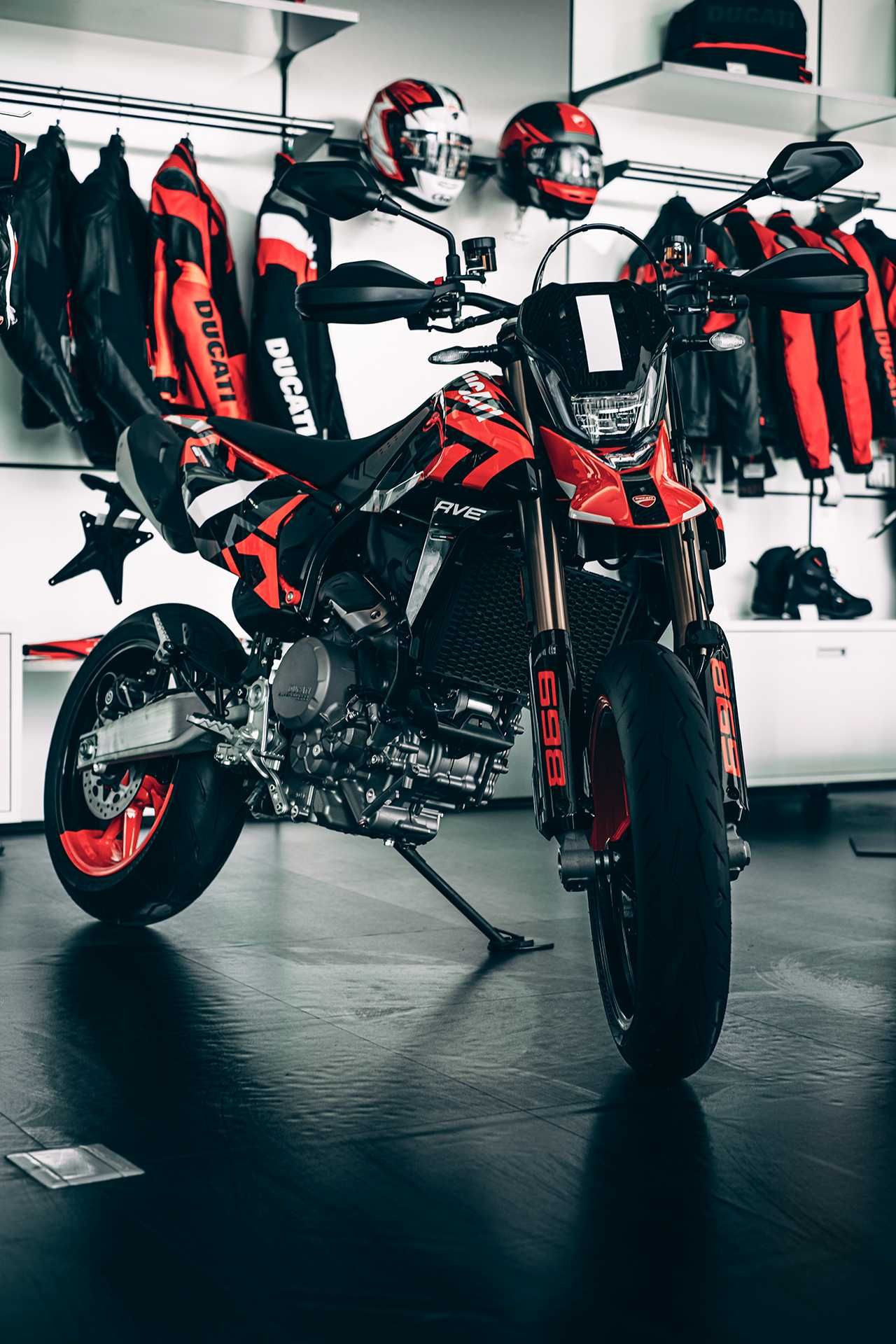 Мотоцикл Ducati Hypermotard 698 RVE от официального дилера