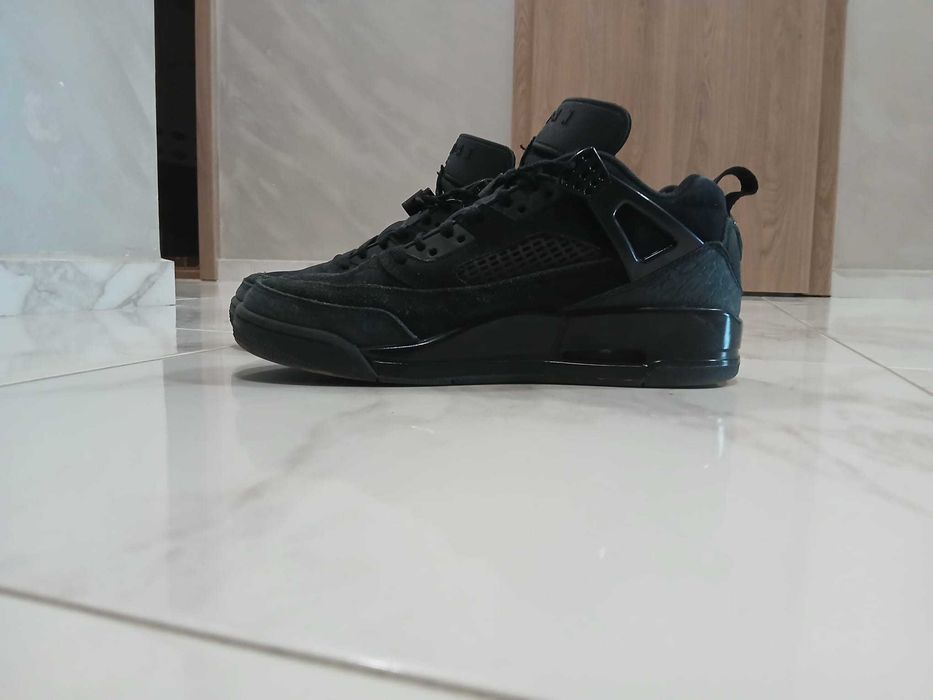 Air Jordan 4 „Black Cat“ – черни маратонки