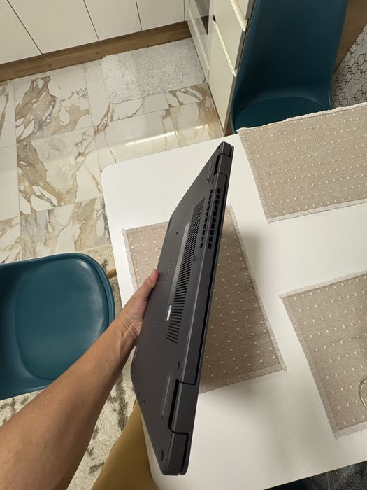 Dell core i7 11 th vostro 14 3000 / 2.80 Ghz