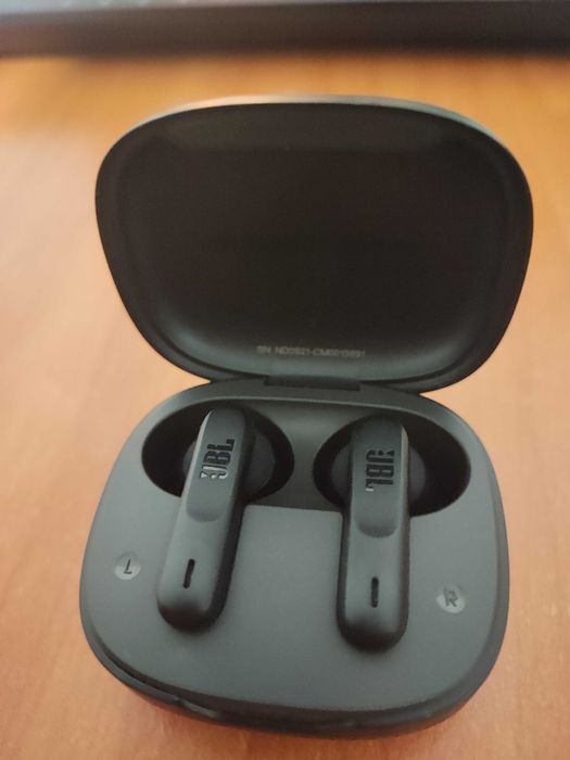 Vând schimb Căști JBL wave 300 tws
