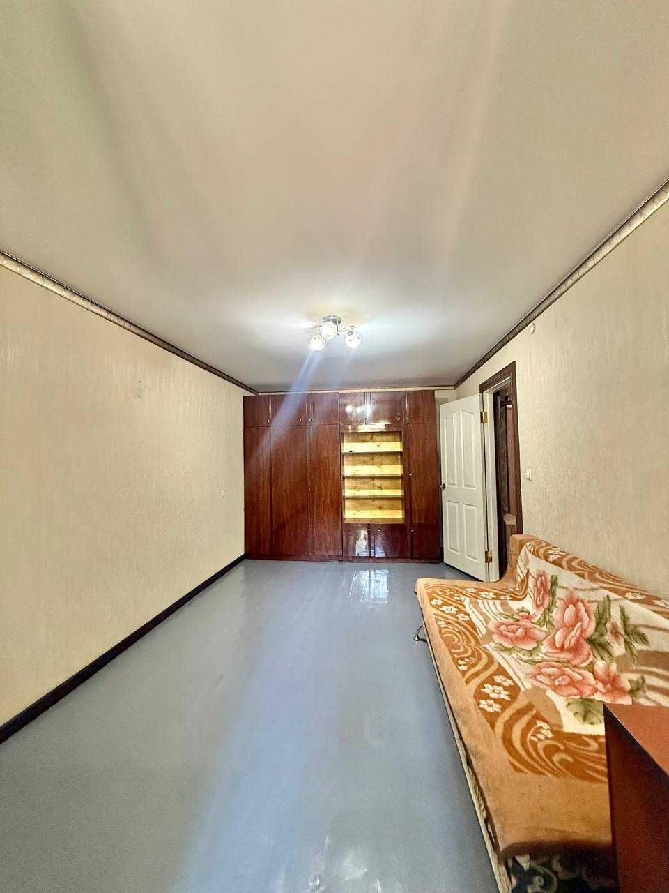 Чиланзар-1, 1-комнатная, 28 м², кирпичный дом, Новза`