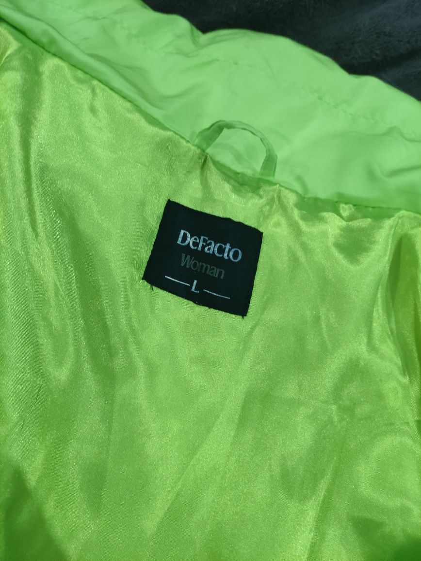 Продавам зимно яке DeFacto