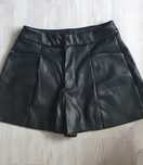 Pantaloni scurti  piele ,talie inalta
