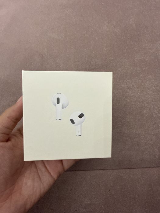 Airpods 3, почти новые, пользовались пару раз