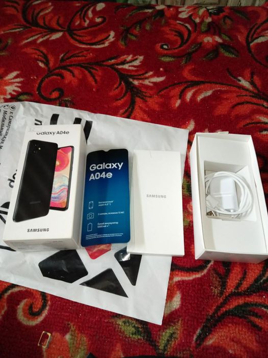 Samsung Galaxy A04e. В новом состояние. В в комплекте.