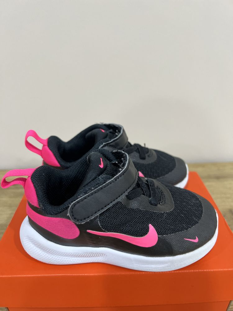 Nike revolution 7 - 23,5