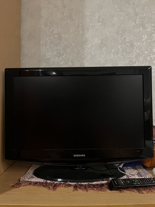 продаю телевизор самсунг