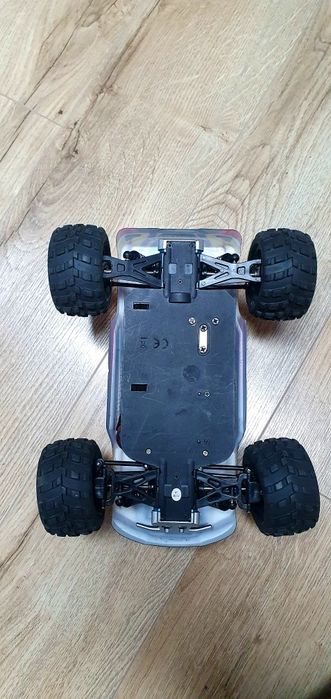 Automodel 2s 1/18 50km/h wltoys a979

Nu are incărcător !

Nu are bate