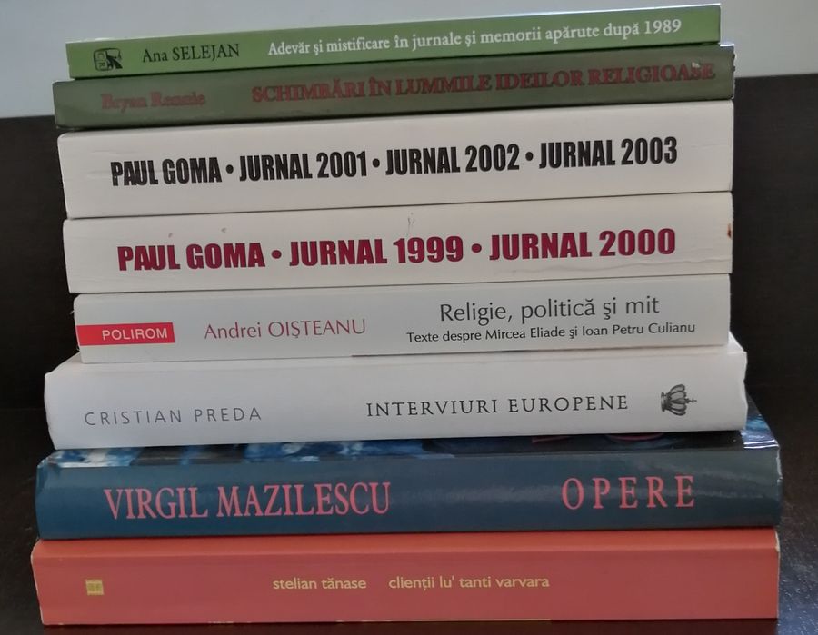 Vând cărți noi, în stare bună.