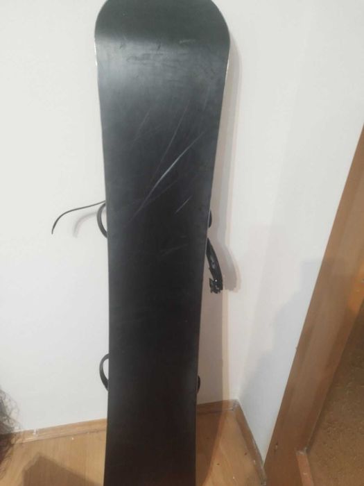Продавам сноуборд с автомати
