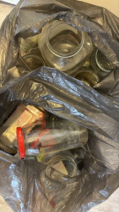 Отдам банки 1 литр бесплатно