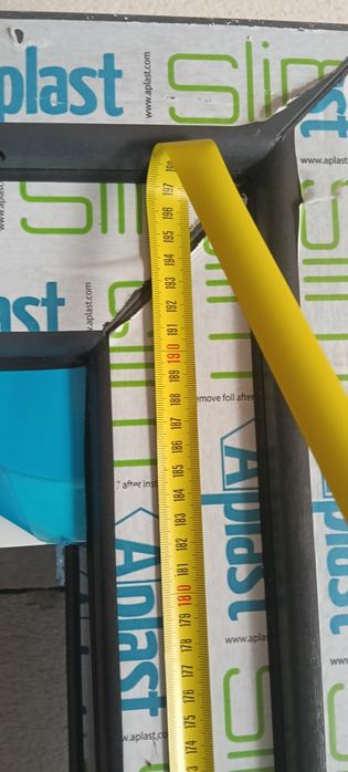 Vând uși termopan noi