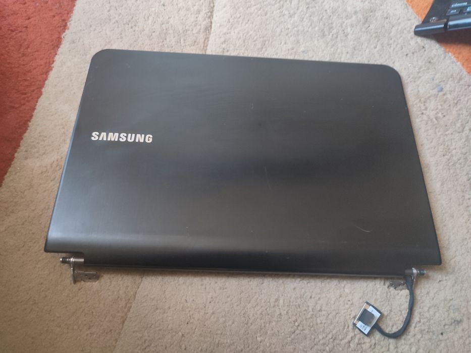 Amsamblu Display + Balamale + LVDS - Samsung 900x NP900X3A