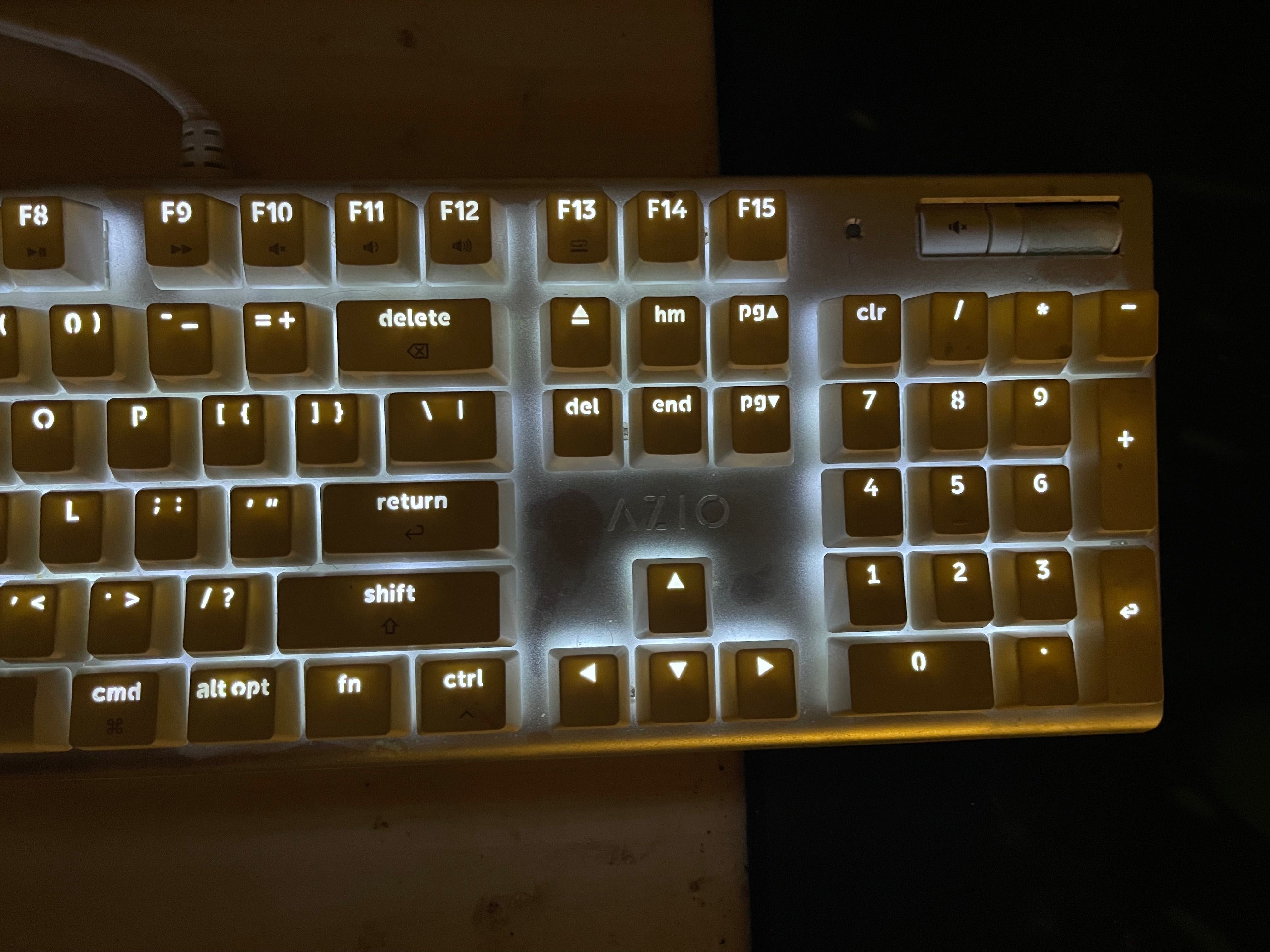 Механична клавиатура за Мак Azio (brown switch)