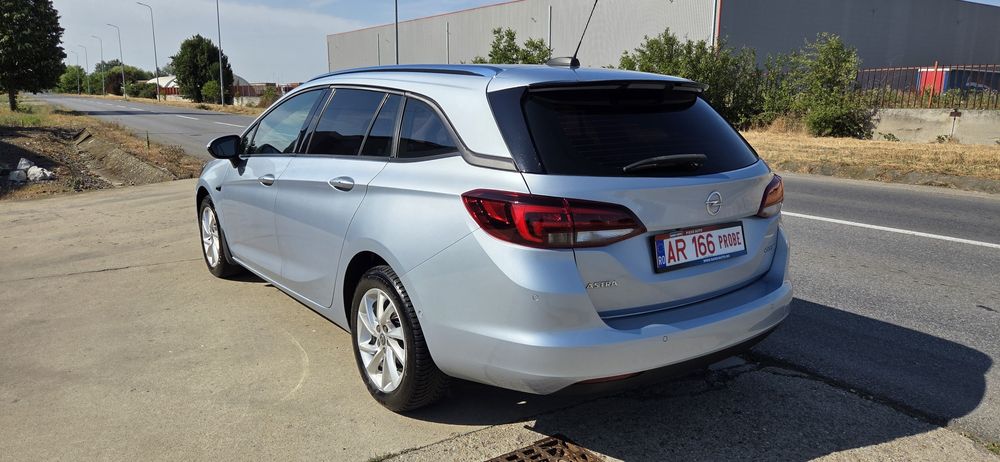 Opel Astra K Tourer Sport+ 1,0 turbo 105 cp, an 2017, dotari de TOP