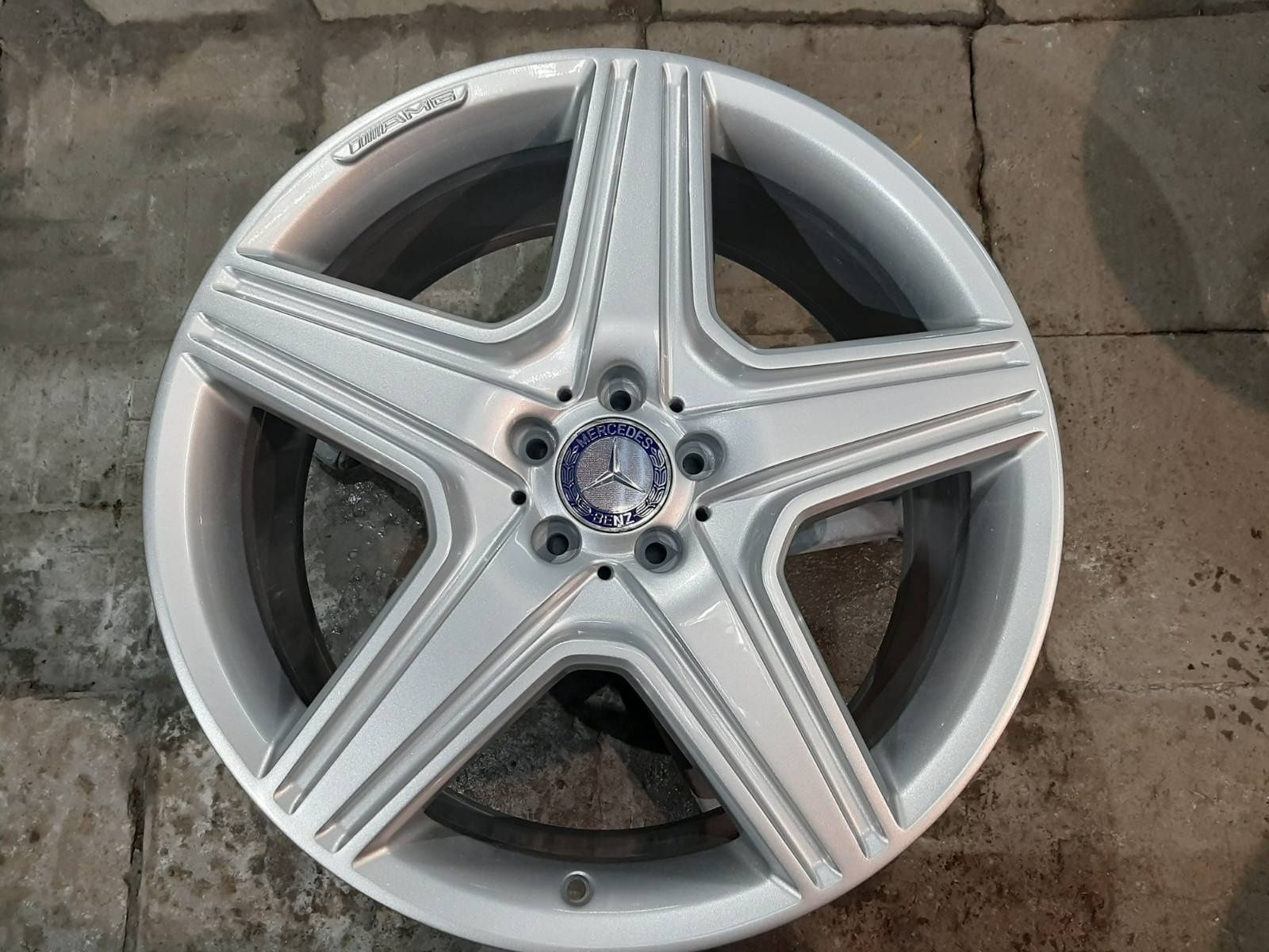 Джанти 21' AMG Mercedes 5x112, с НОВИ гуми 265/40/21  ML 164 / 166 .GL