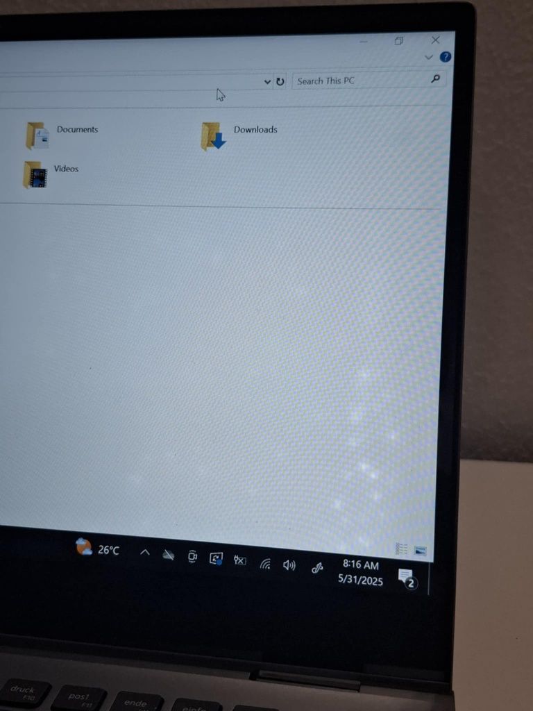 Laptop cu i5 gen11 și touchscreen