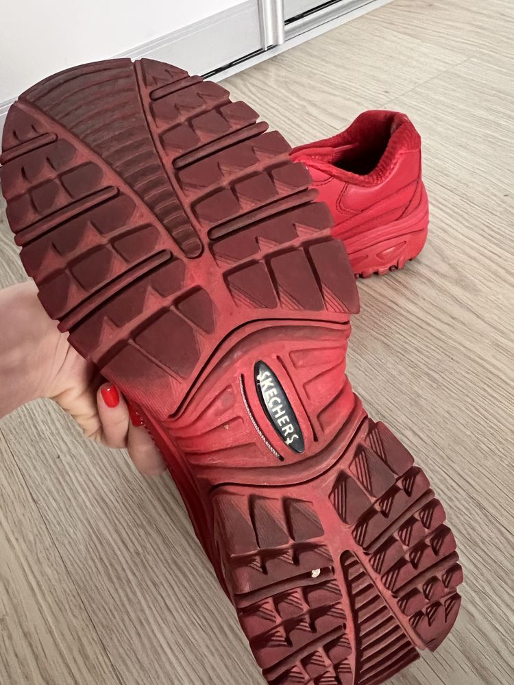 Кроссовки Skechers 35