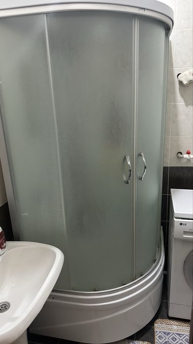 Душевая кабинка