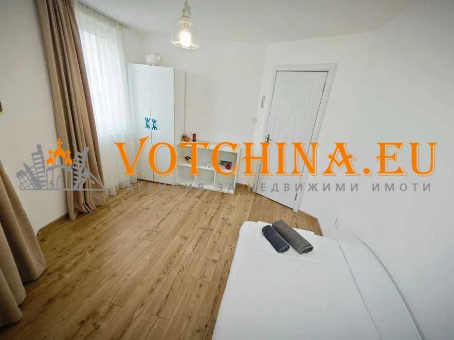 Продава се Тристаен апартамент в Варна, Христо Ботев - 120 кв.м за 1458 €/кв.м - Снимка #12