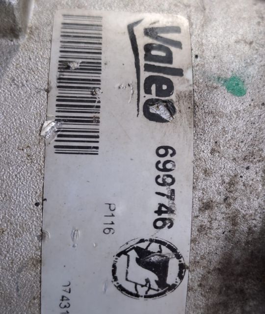 Compresor Ac clima 1.5 dci k9k  699746 Renault Megane 2 seria