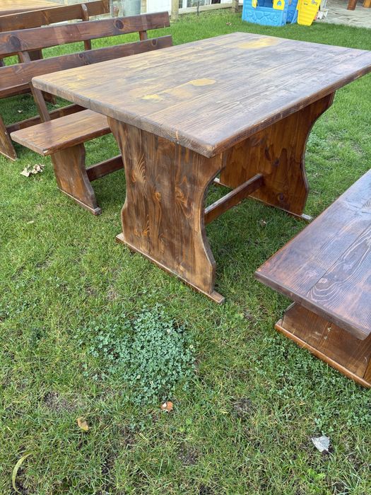 Баварски чамови маси с пейки