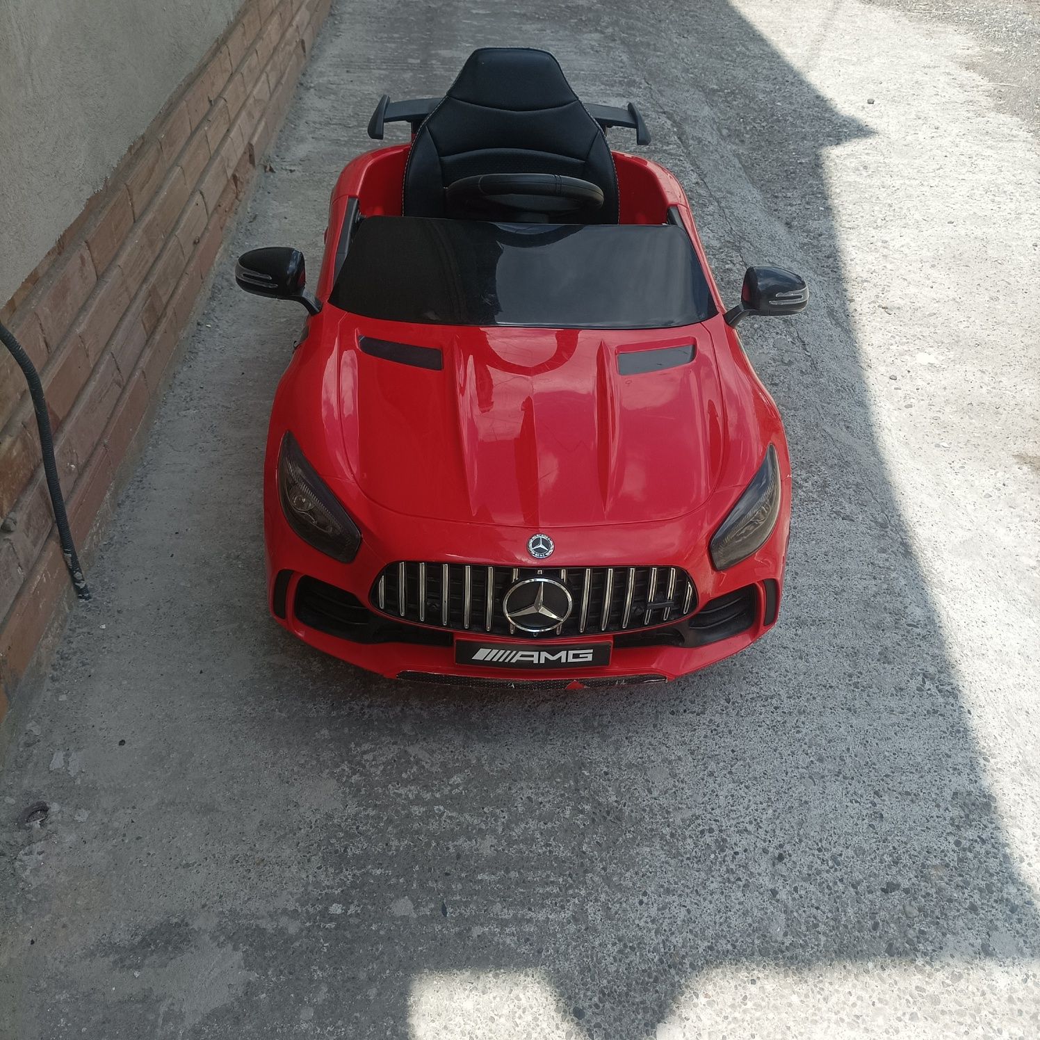 Vând mașinuță electrica Mercedes