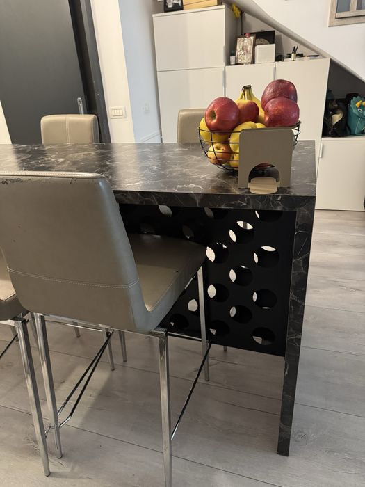 Masa dining si scaune