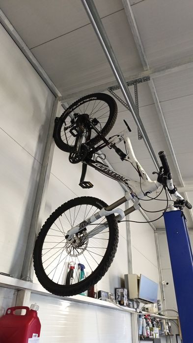 Ocazie. Bicicleta Carbon Cannondale M