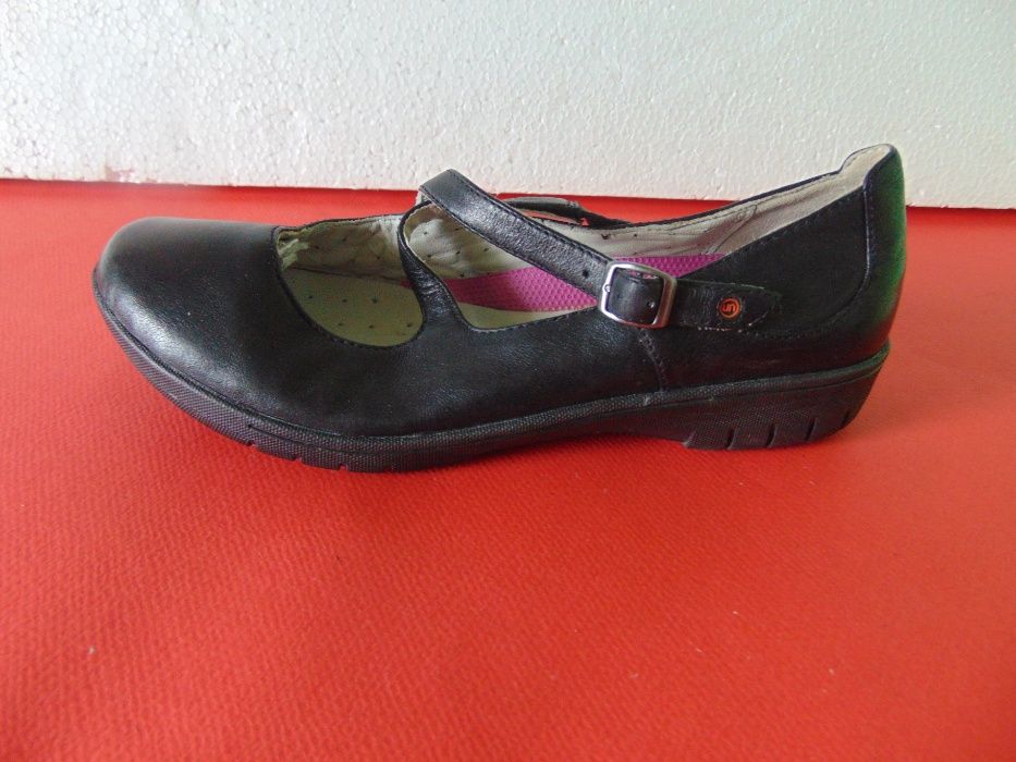 Clarks номер 38 1/2 Оригинални дамски обувки