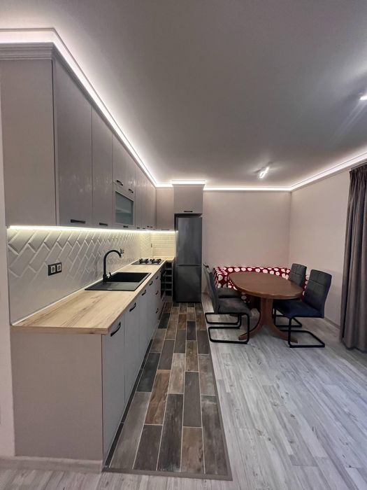 Дава се под наем Двустаен апартамент в София, Манастирски ливади - 86 кв.м за 770 € - Снимка #1