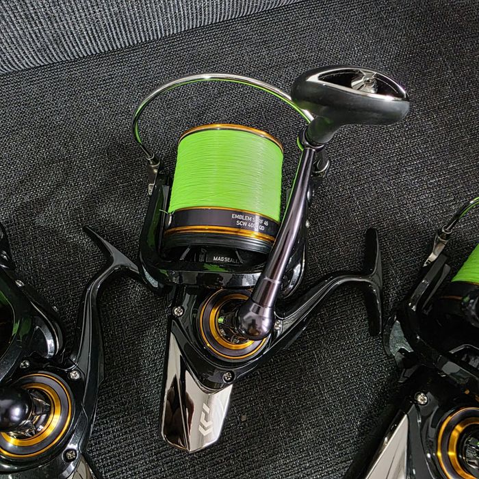 Mulinete Daiwa Emblem Surf 45 SCW QD