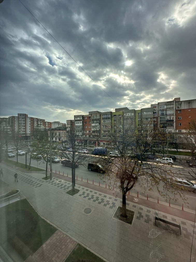 Vând apartament unirii centru