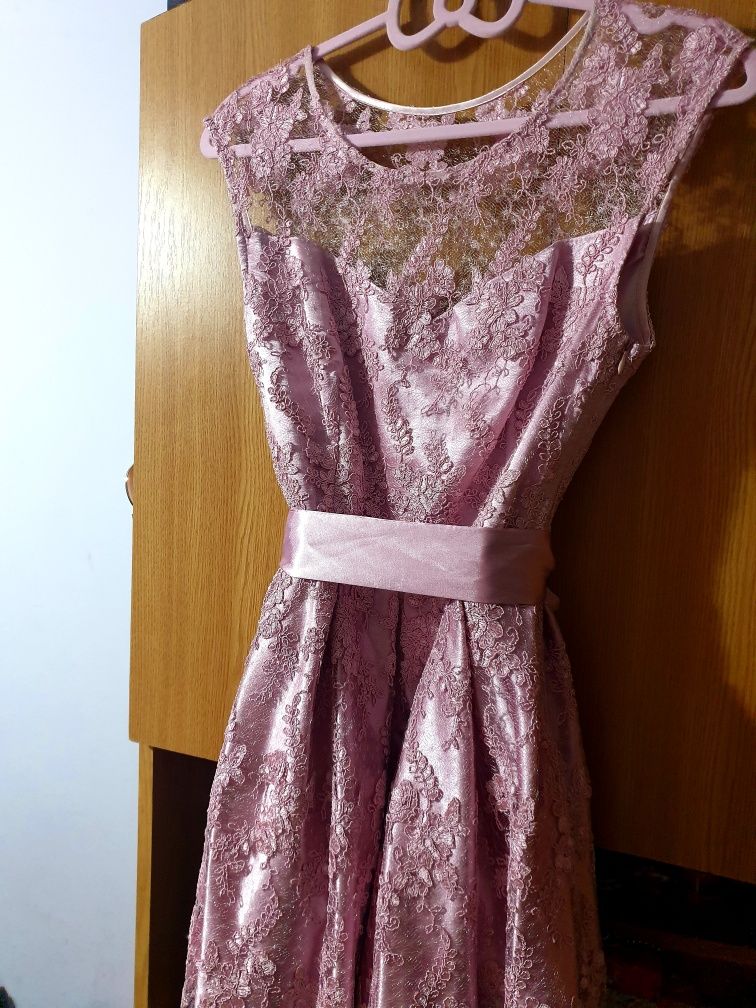 Rochie de ocazie roz prafuit