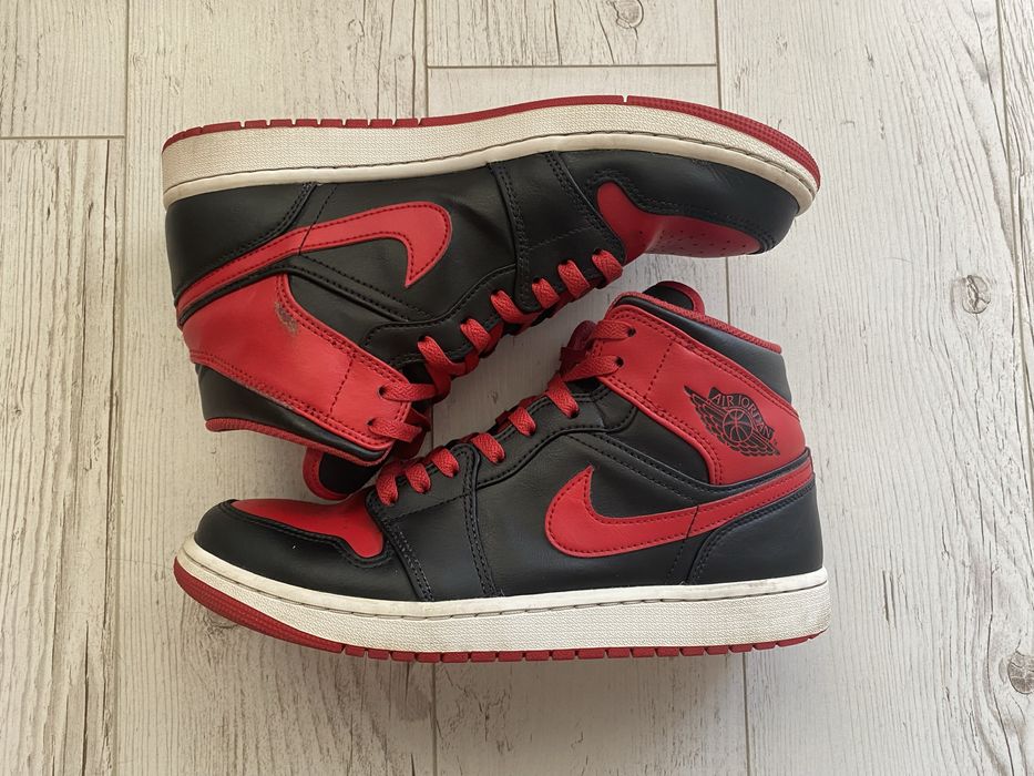 Jordan retro 1 Mid