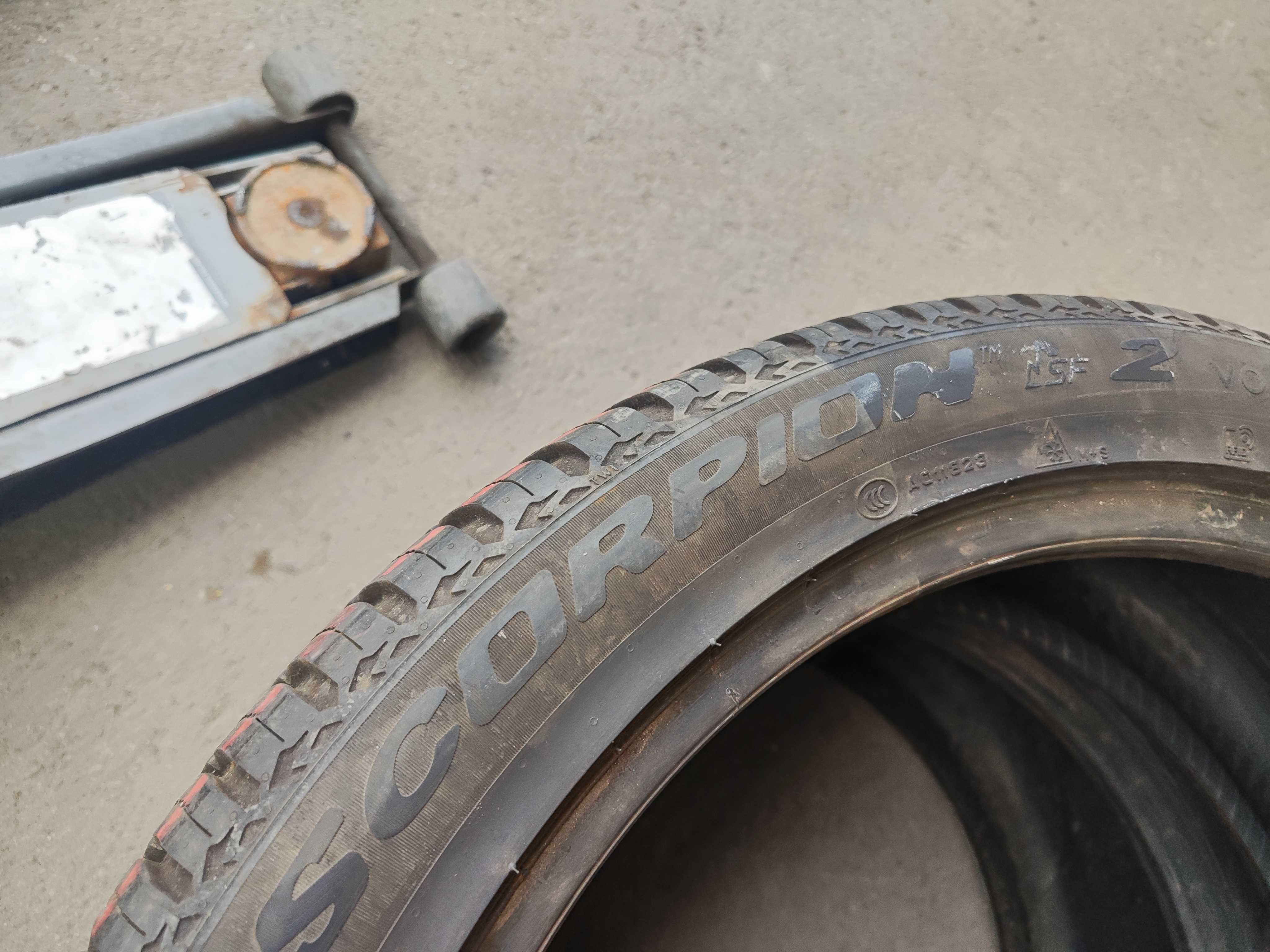 2бр.всесезонни гуми 235/45/20 Pirelli