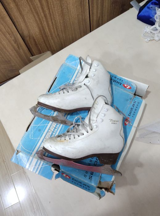 Коньки фигураные Botas