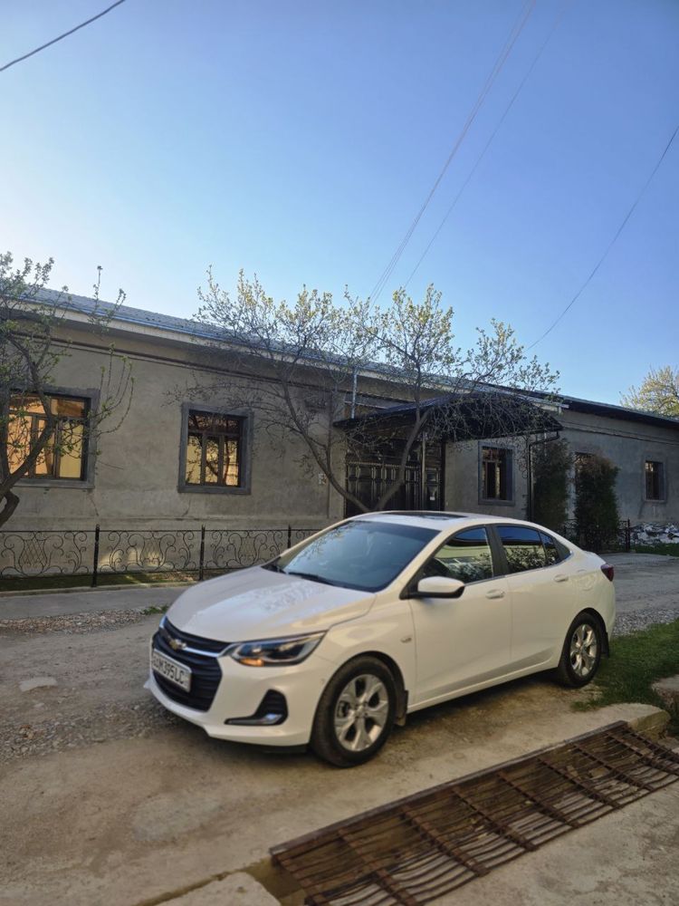 Onix oq turbina mator 1.25 prabeg 65min orqa bagaj chap kriloda petno