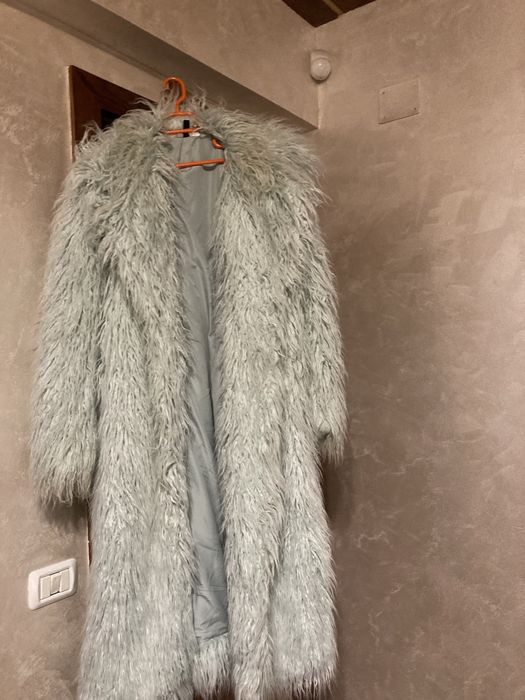 Ocazie!Vand blana artificiala lunga H&M noua,marimea S culoare fistic