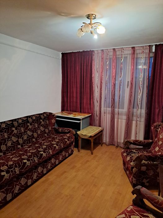 Vând apartament 3 camere zona Dărmănești