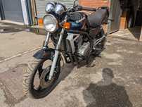 Închiriere Kawasaki ER-5