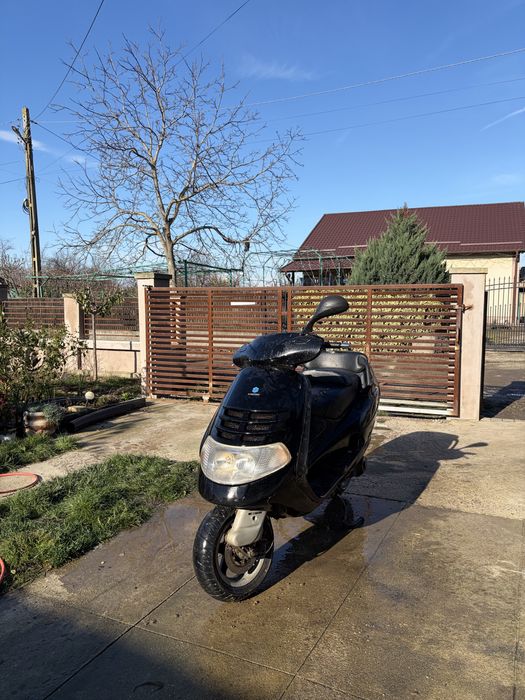 Vand sau schimb Scuter piaggio hexagon 250cc