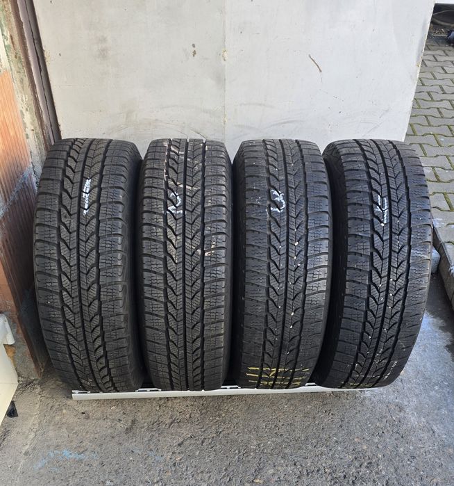 Roti iarna complecte Ford Transit Turneo  215 65 15 C