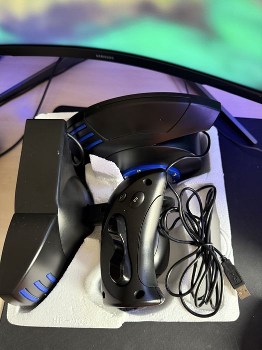 Thrustmaster T.Flight Hotas 4 – testate, noi