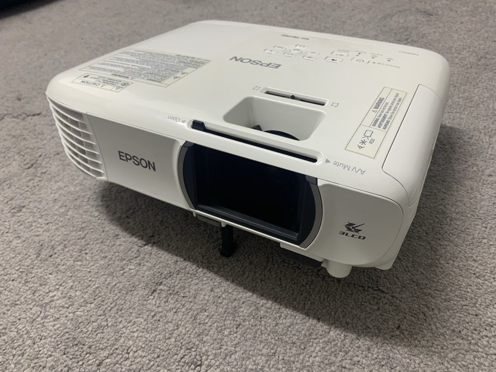 Проекторы Epson в хорошем состоянии есть несколько штук