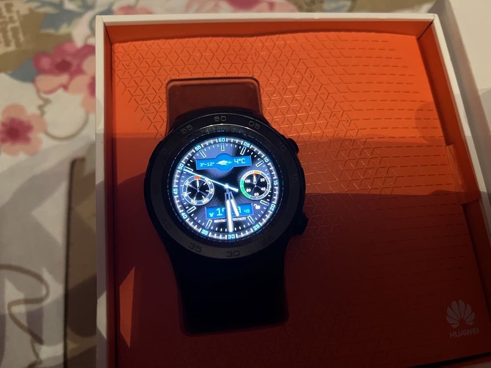 Huawei Watch 2 Leo Carbon Black като нов