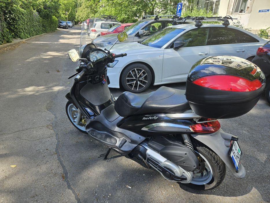 Vând Piaggio Beverly 500CC