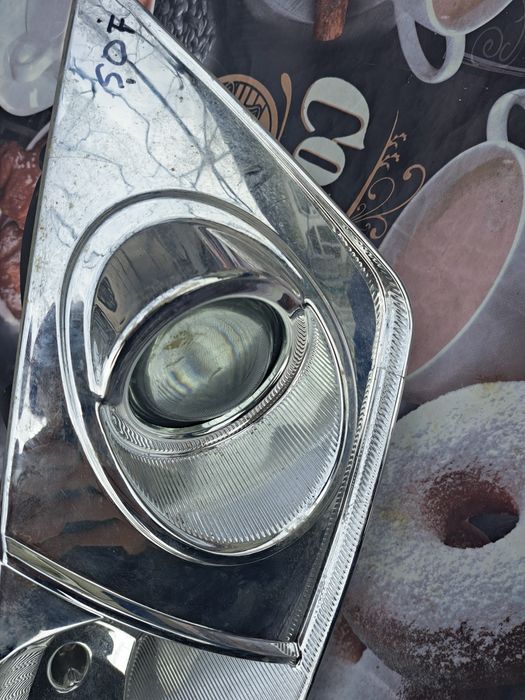 Vand lupă si far dreapta pentru renault megane 2