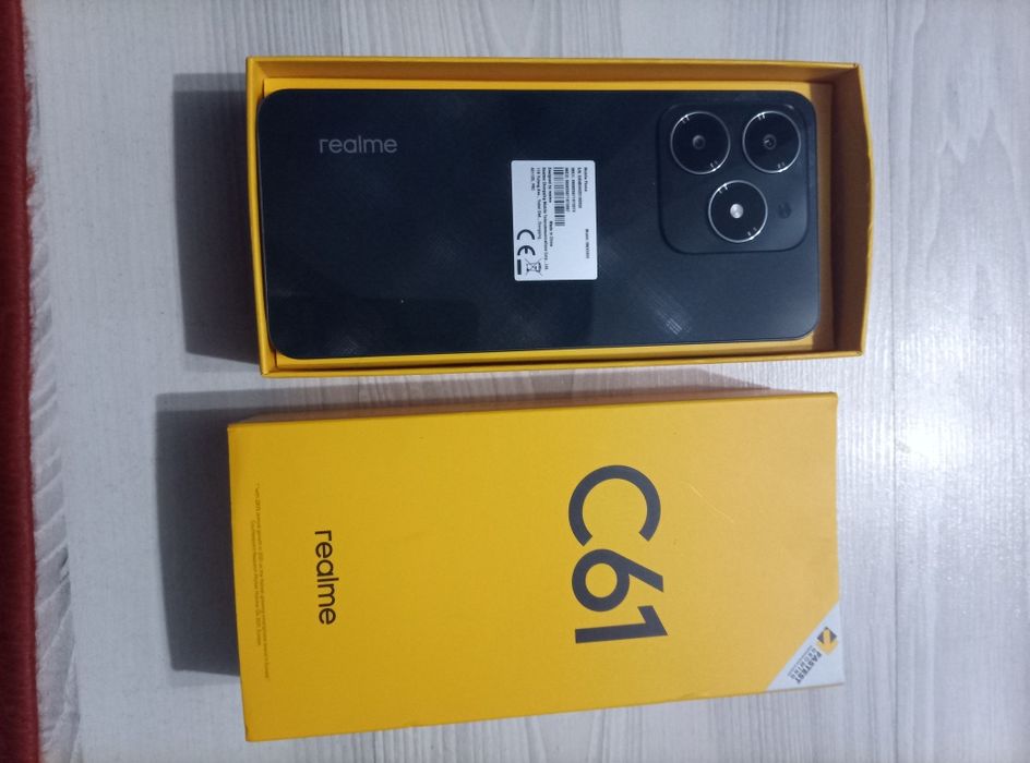 Vând mai multe telefoane